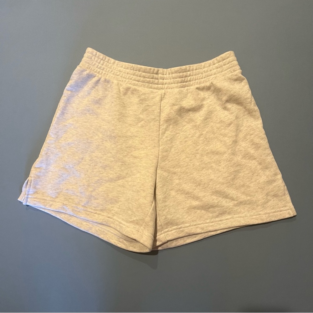 aritzia TNA airy fleece grey shorts